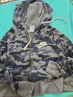 Nike Camo Full-Zip Hoodie in Gray & Navy